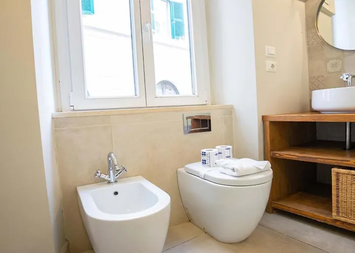 Easytopstay - Trastevere Cozy Nest With Terrace Roma